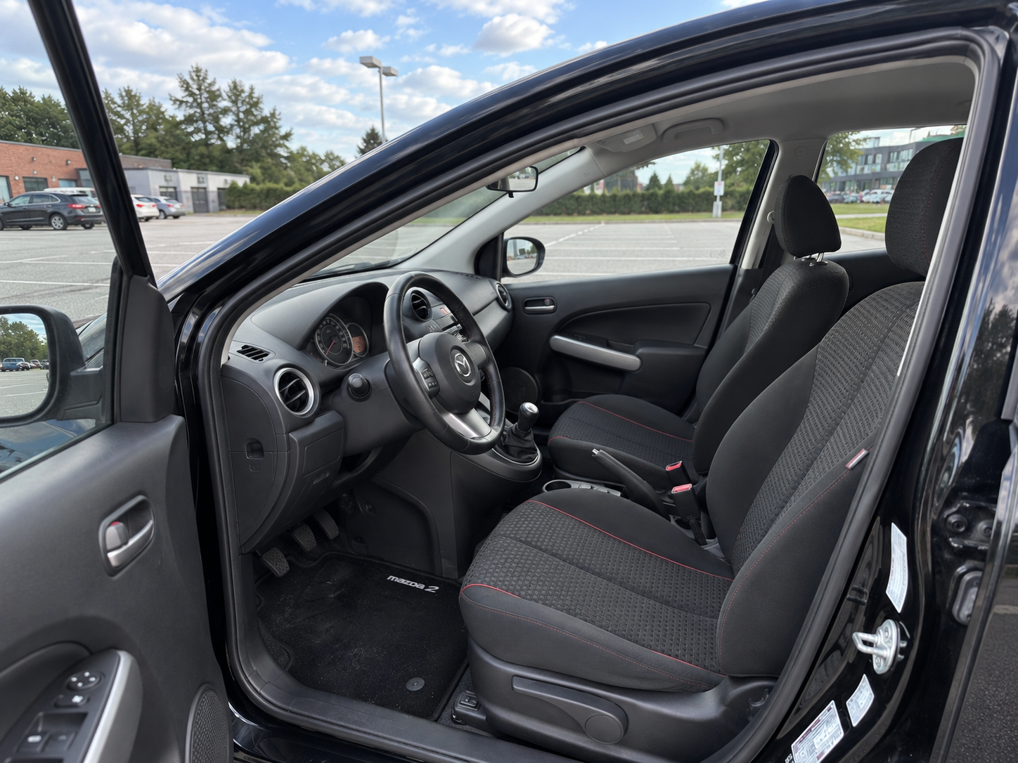 Mazda 2 billede 6 hos AutoNord ApS i Egå ved Aarhus
